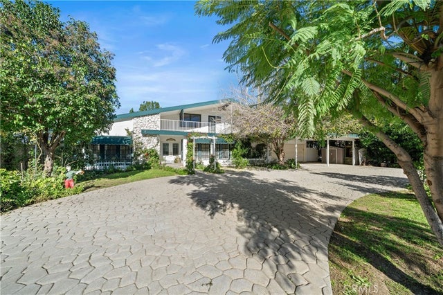 16751 Rayen, Northridge