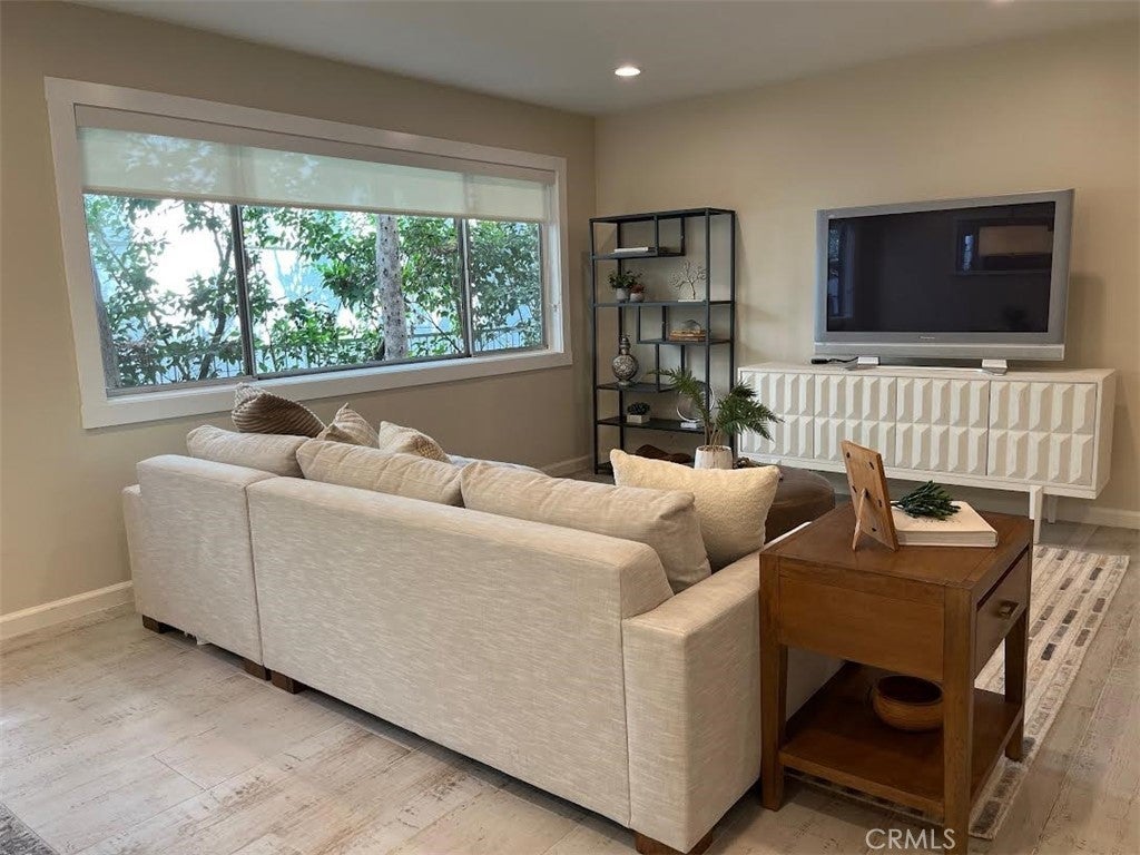 Photo of Listing #OC26008941