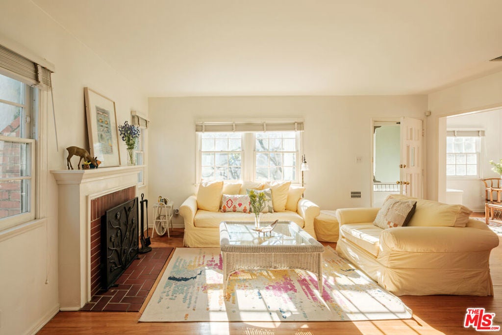 Photo of Listing #26635991