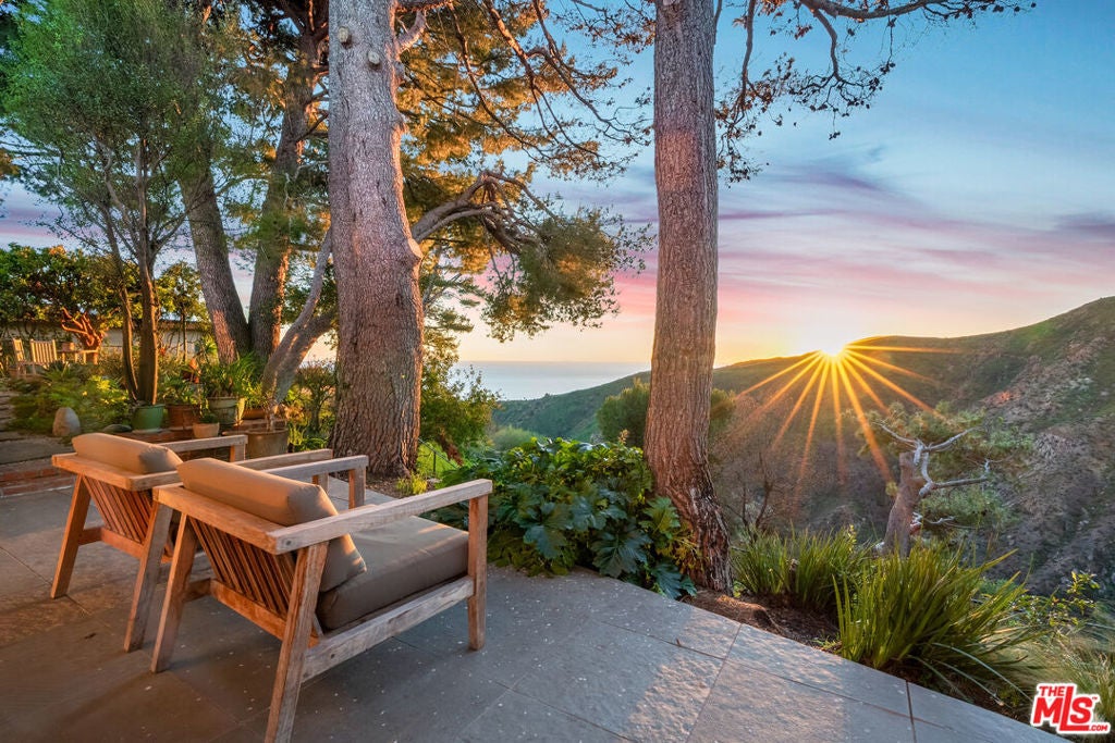 Photo of Listing #26637265