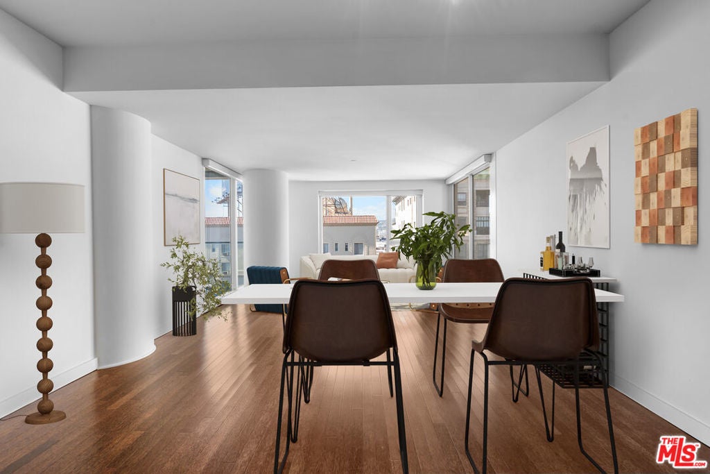 Photo of Listing #26637655