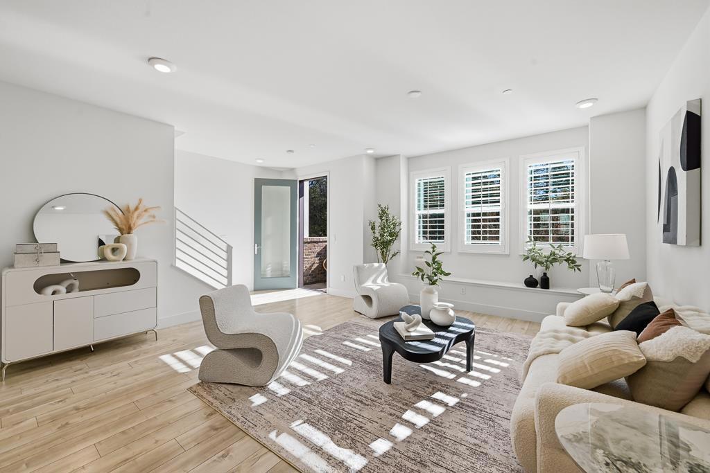 Photo of Listing #ML82031046