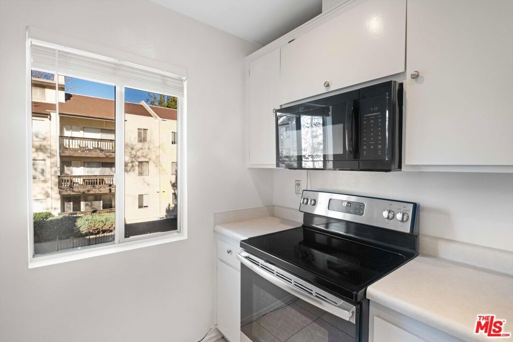 Photo of Listing #26637997