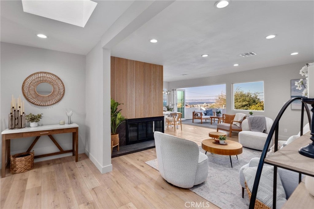 Photo of Listing #SB26008382