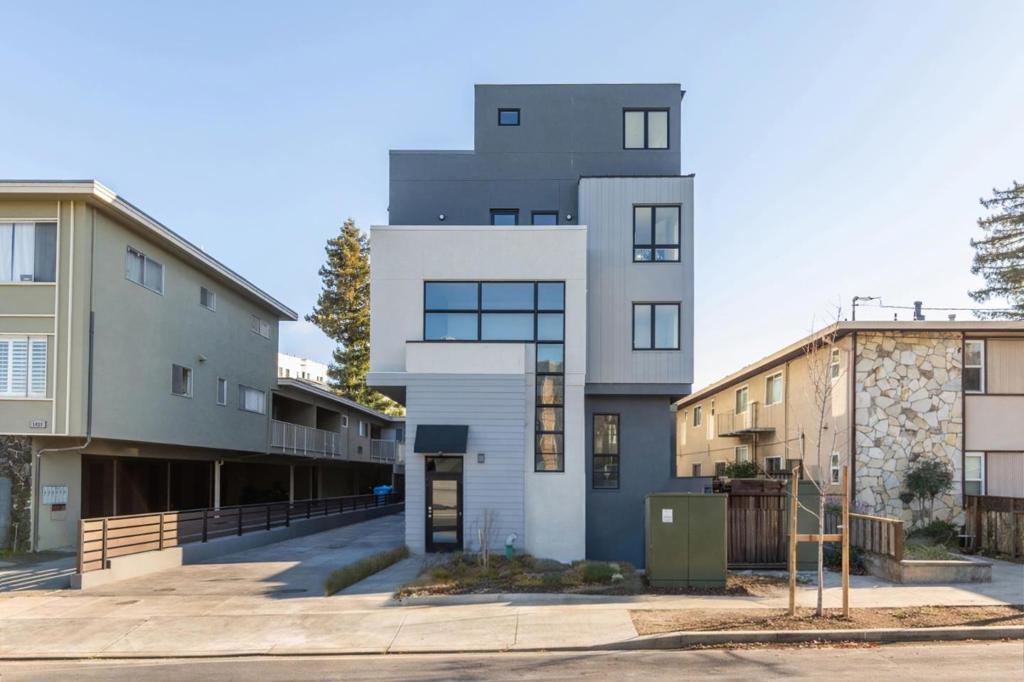 1433 Floribunda Avenue 8, Burlingame