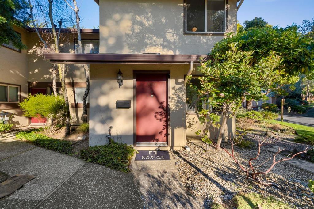 1055 Oddstad Boulevard, Pacifica