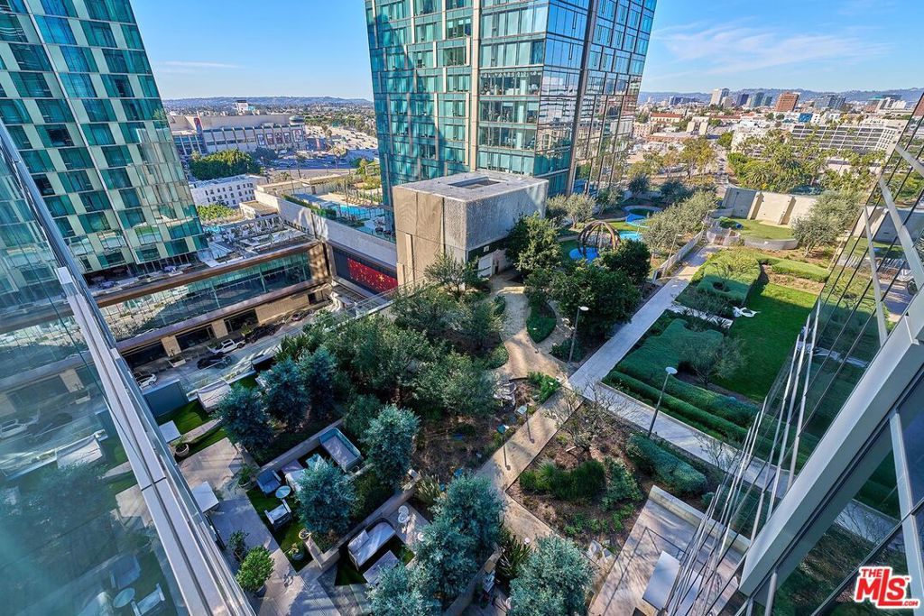 Photo of Listing #26637247