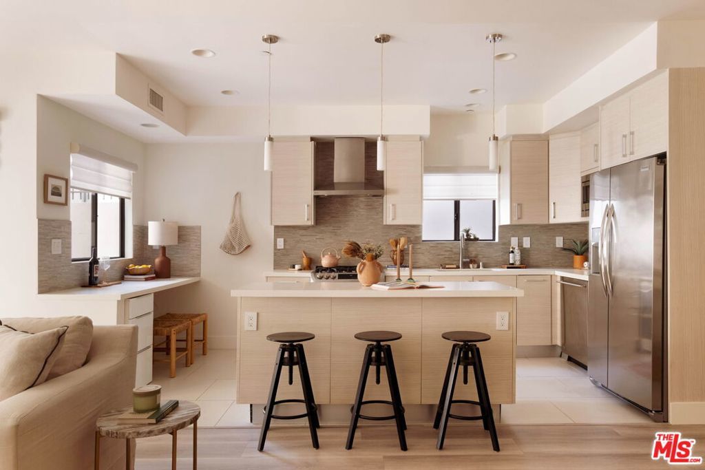 Photo of Listing #26636531