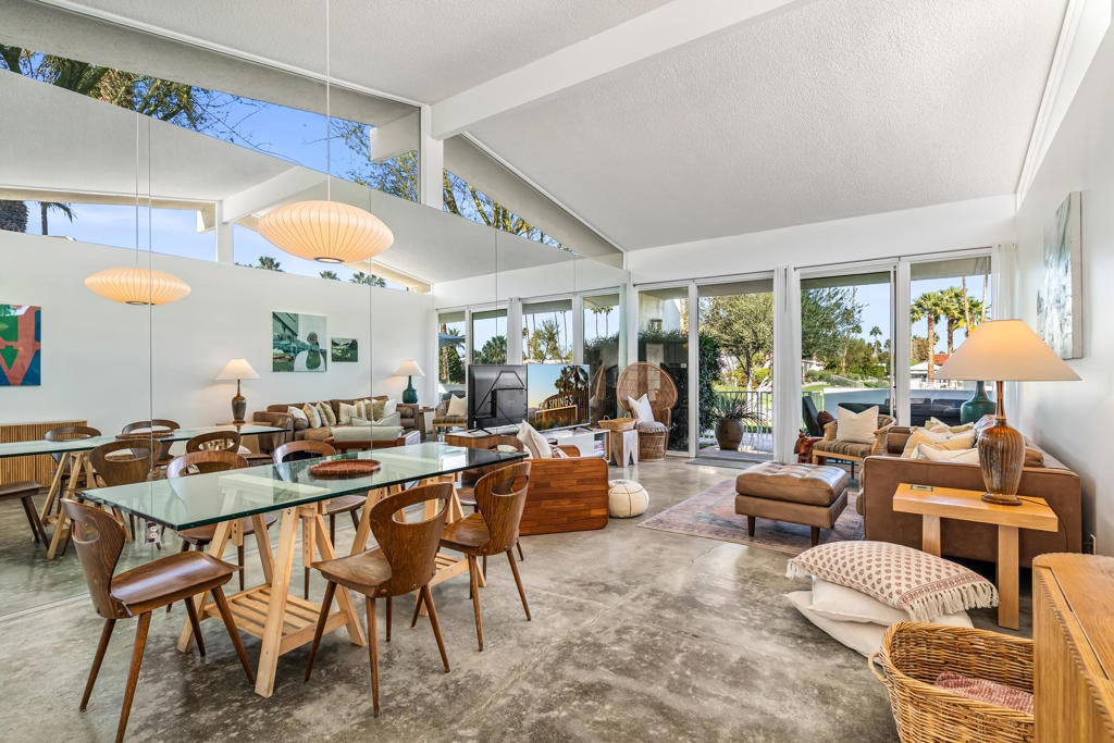 248 E Canyon Vista Drive, Palm Springs