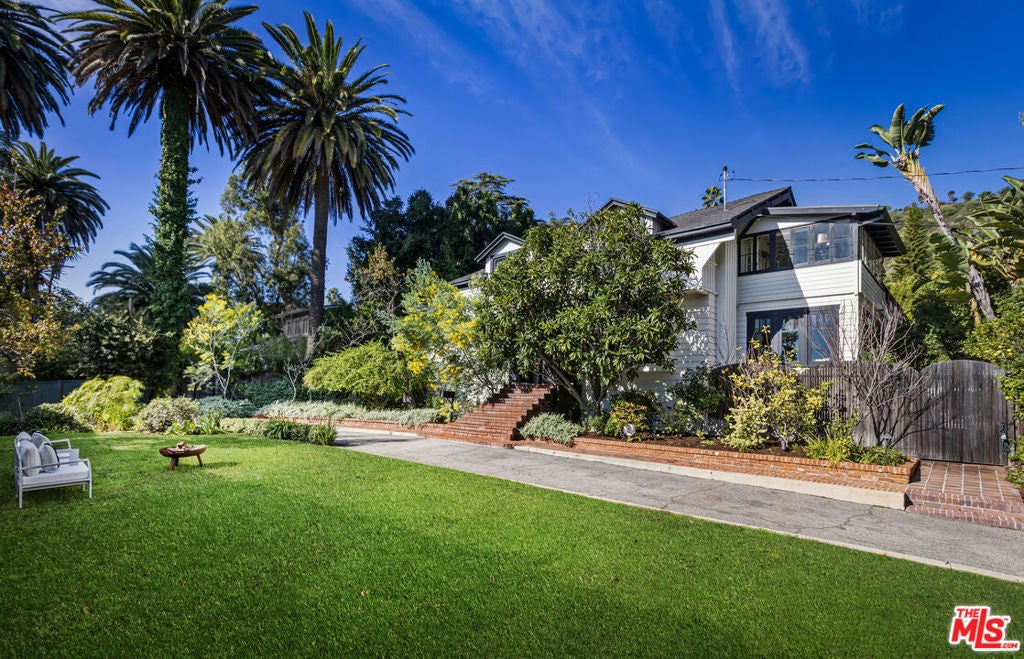 Photo of Listing #26633819