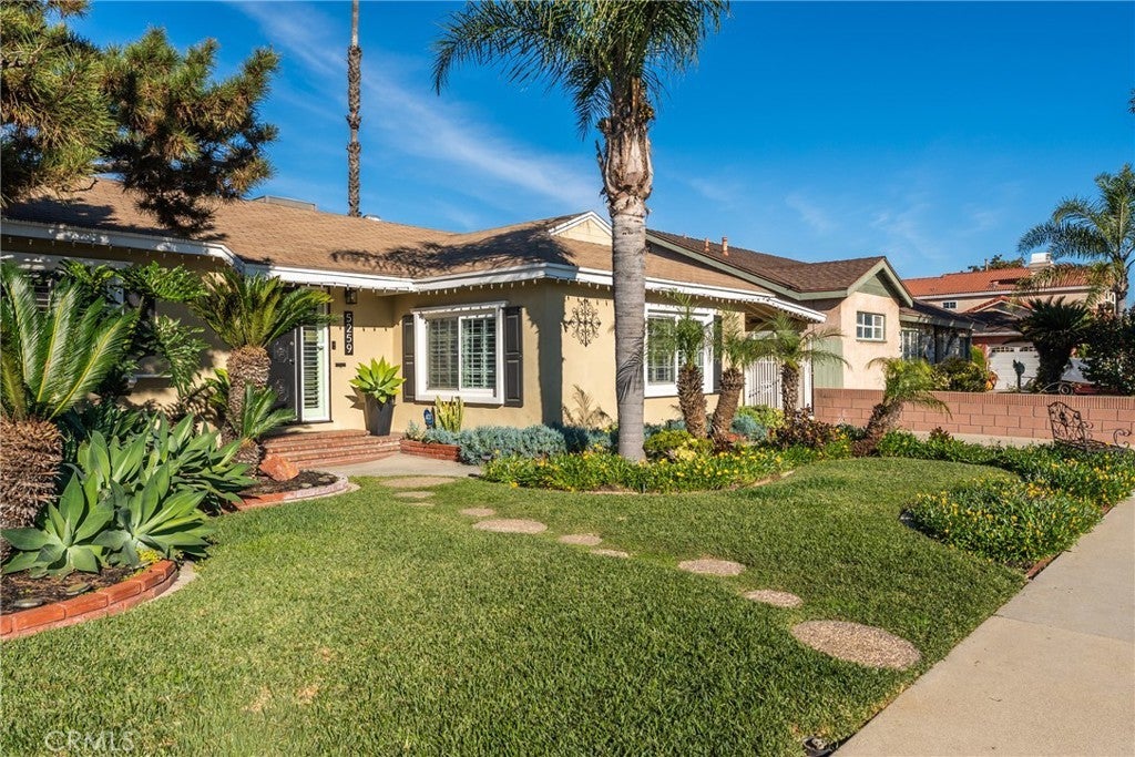 Photo of Listing #DW26008452