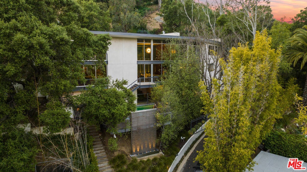 Photo of Listing #26638645