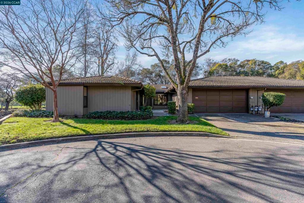 15 Fairway Place, Fairfield