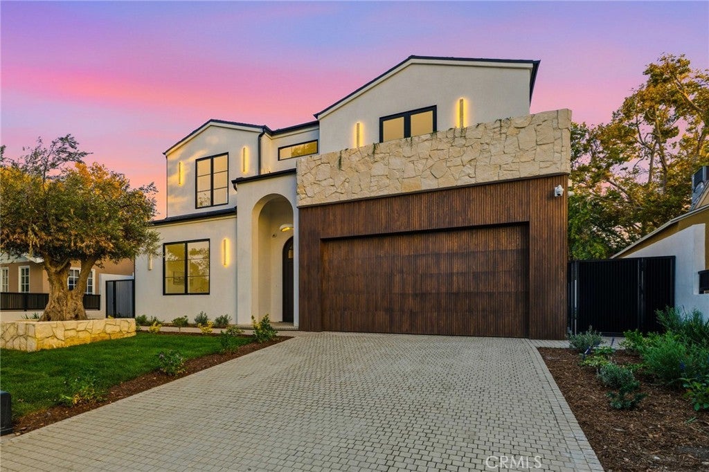 Photo of Listing #SR26009408