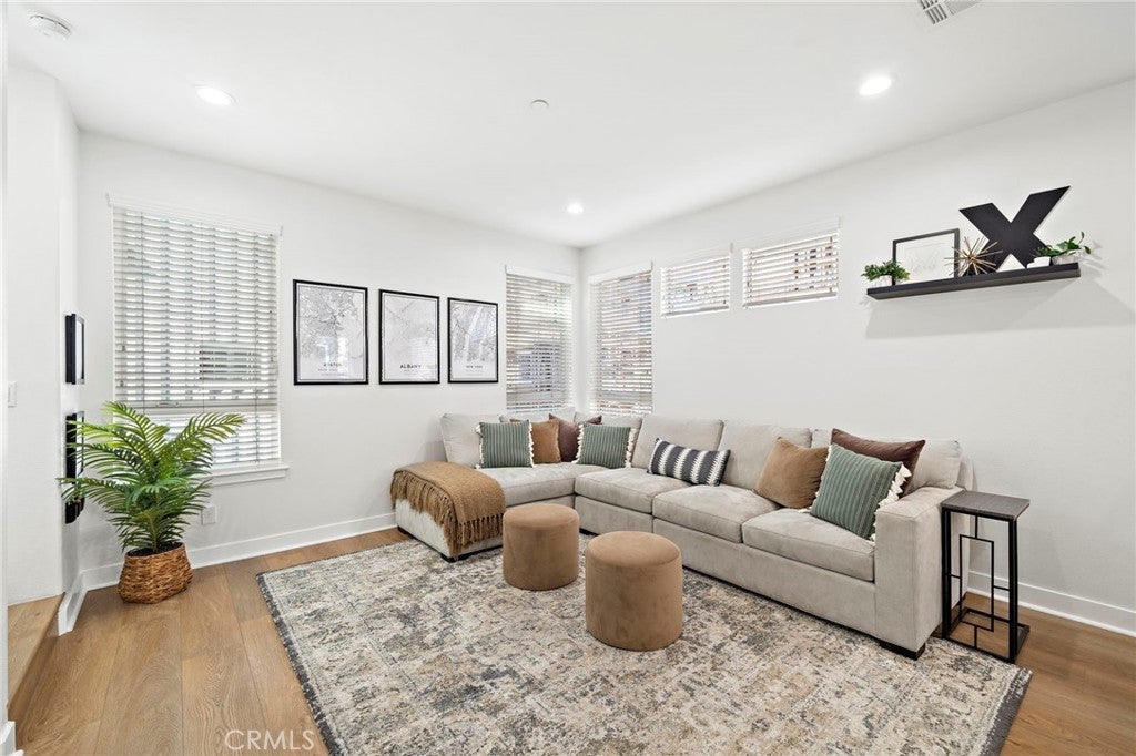 Photo of Listing #OC26010538