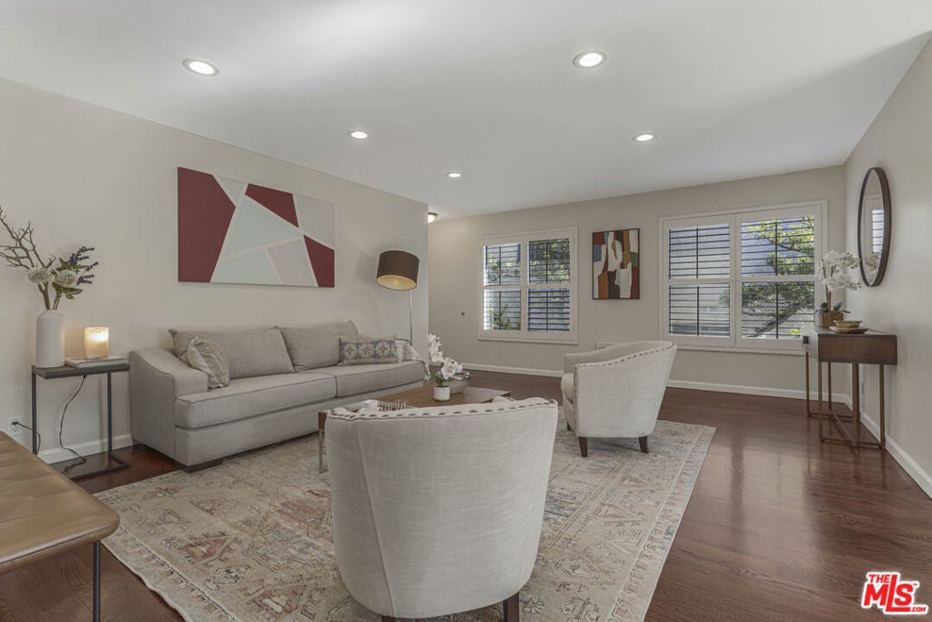 Photo of Listing #26638259