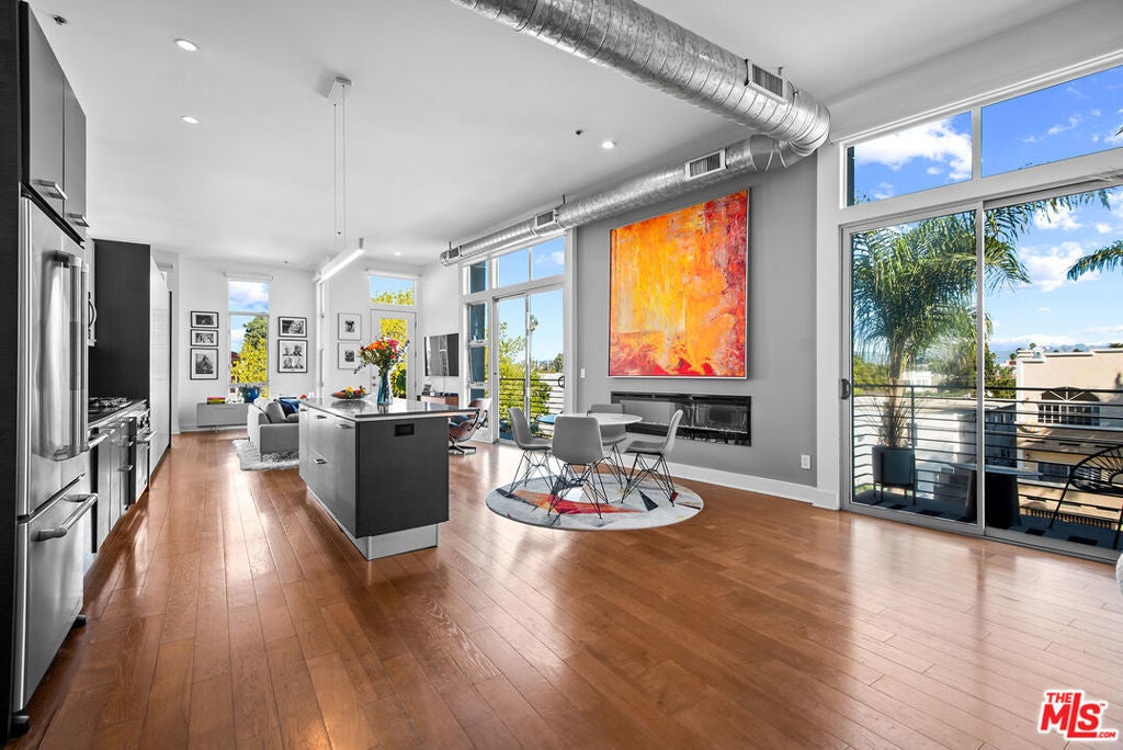 13320 Beach Avenue 304, Marina Del Rey