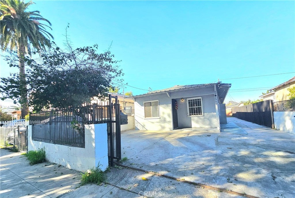 Photo of Listing #DW26010920