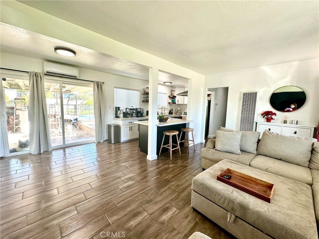 Photo of Listing #PW25262552