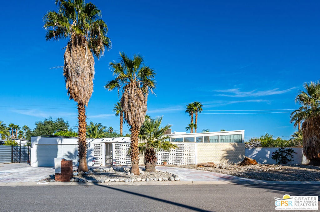 488 E Laurel Circle, Palm Springs