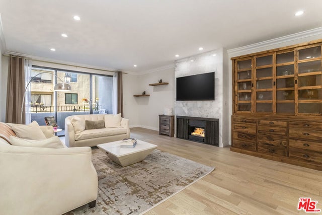 8455 Fountain Avenue # 414, West Hollywood