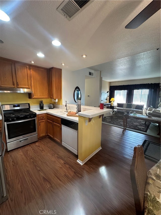 21245 Camelia # 27, Lake Forest