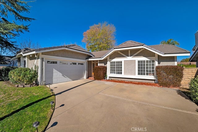 23549 Via Plata, Valencia