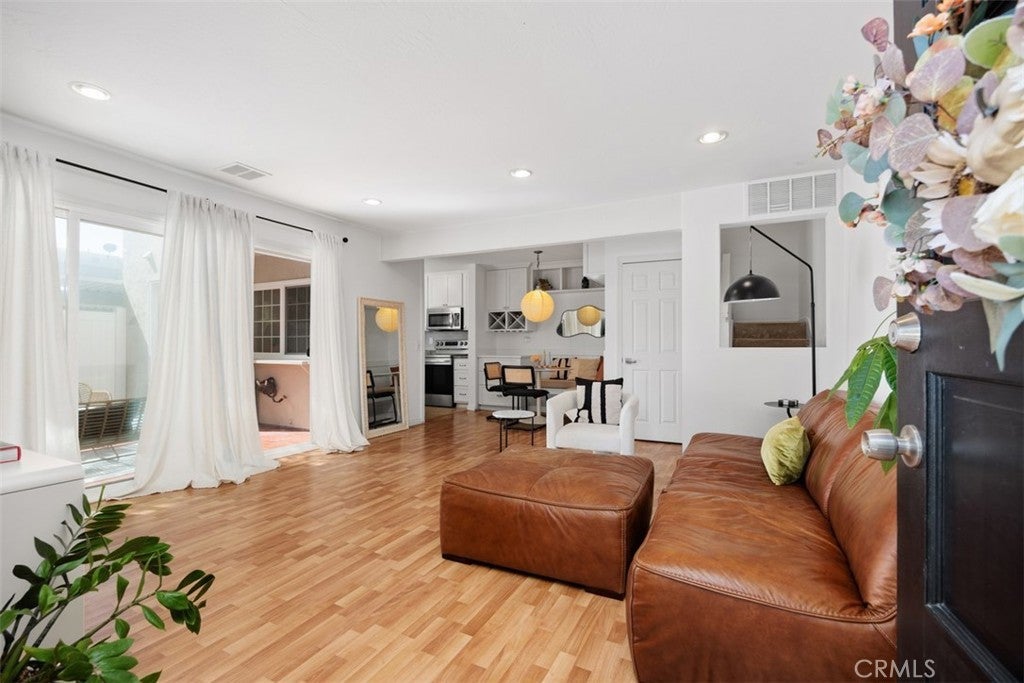 Photo of Listing #OC26009516