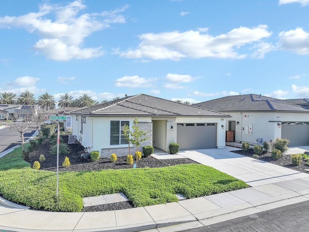 Photo of Listing #41121129