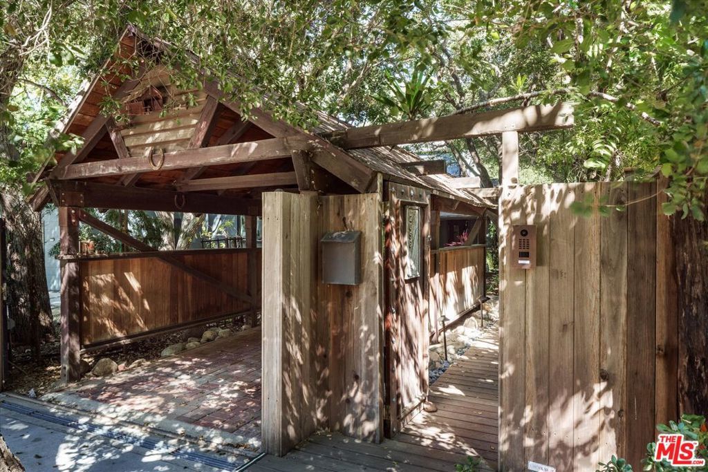 Photo of Listing #26639233