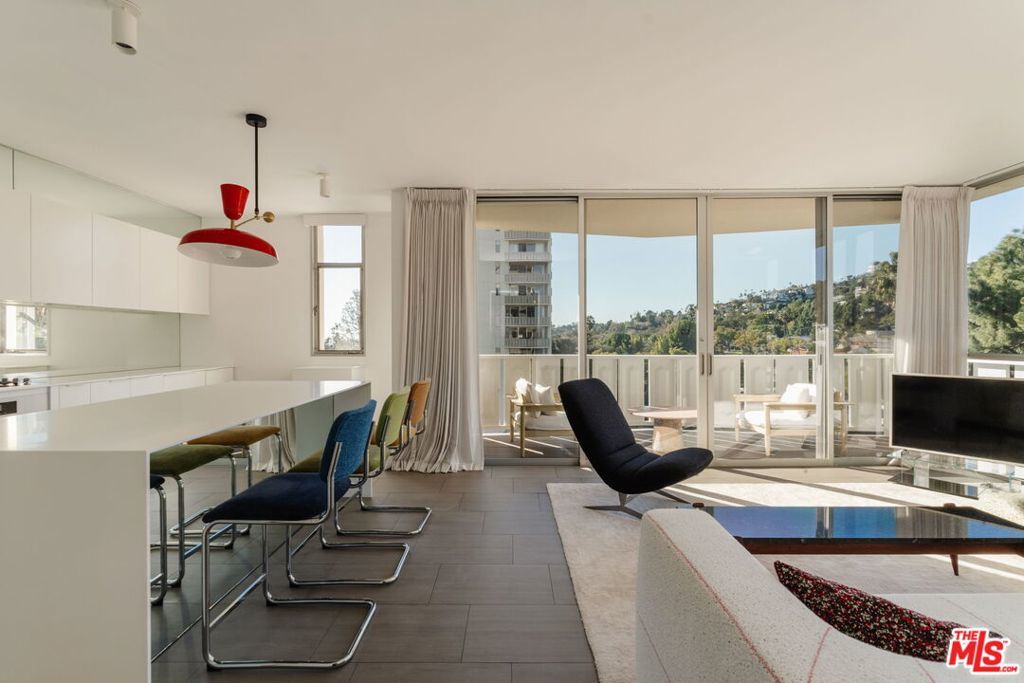 Photo of Listing #26638755