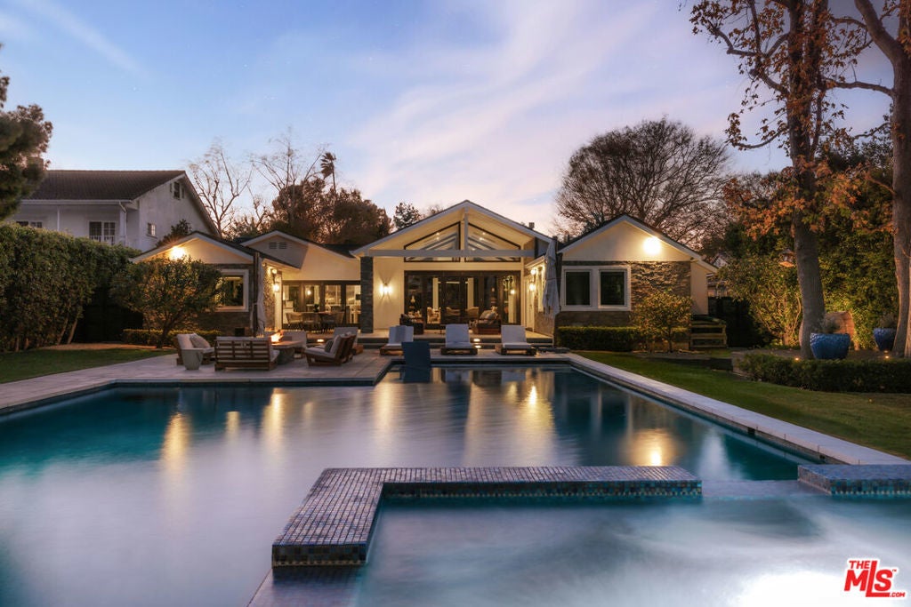 Photo of Listing #26638875