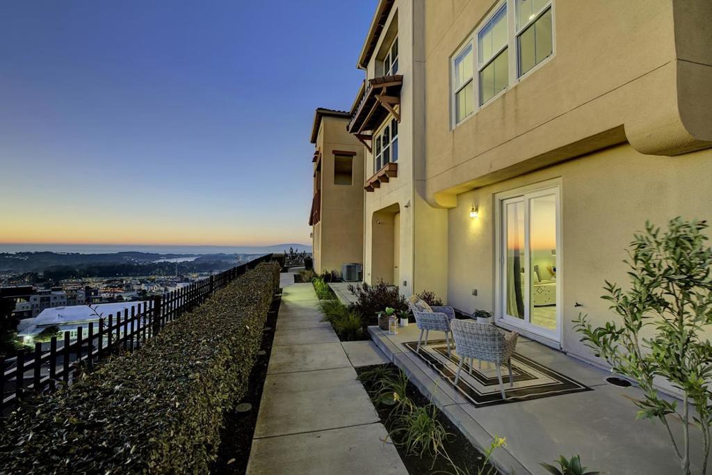 2001 Ocean View Court D, Daly City