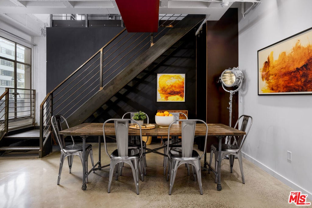 Photo of Listing #26639289