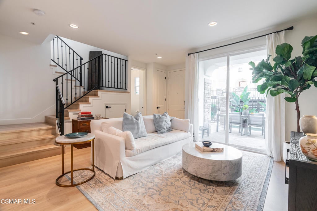 Photo of Listing #226000260