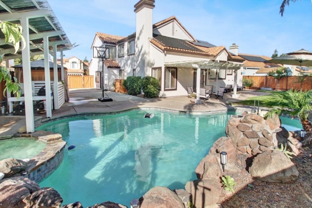 Photo of Listing #41121212