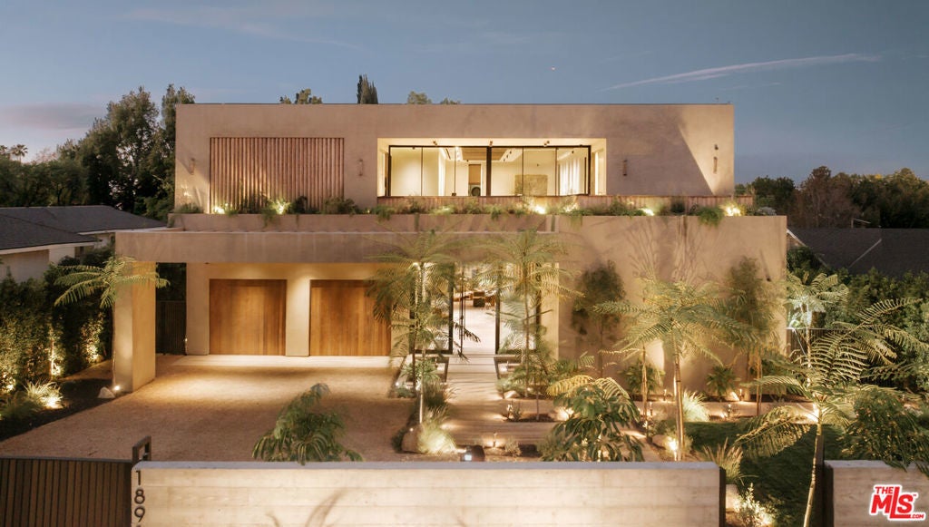 Photo of Listing #26639495