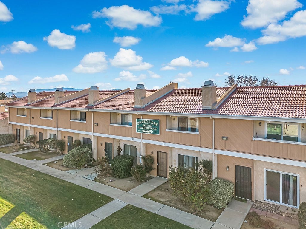 16465 Green Tree, Victorville