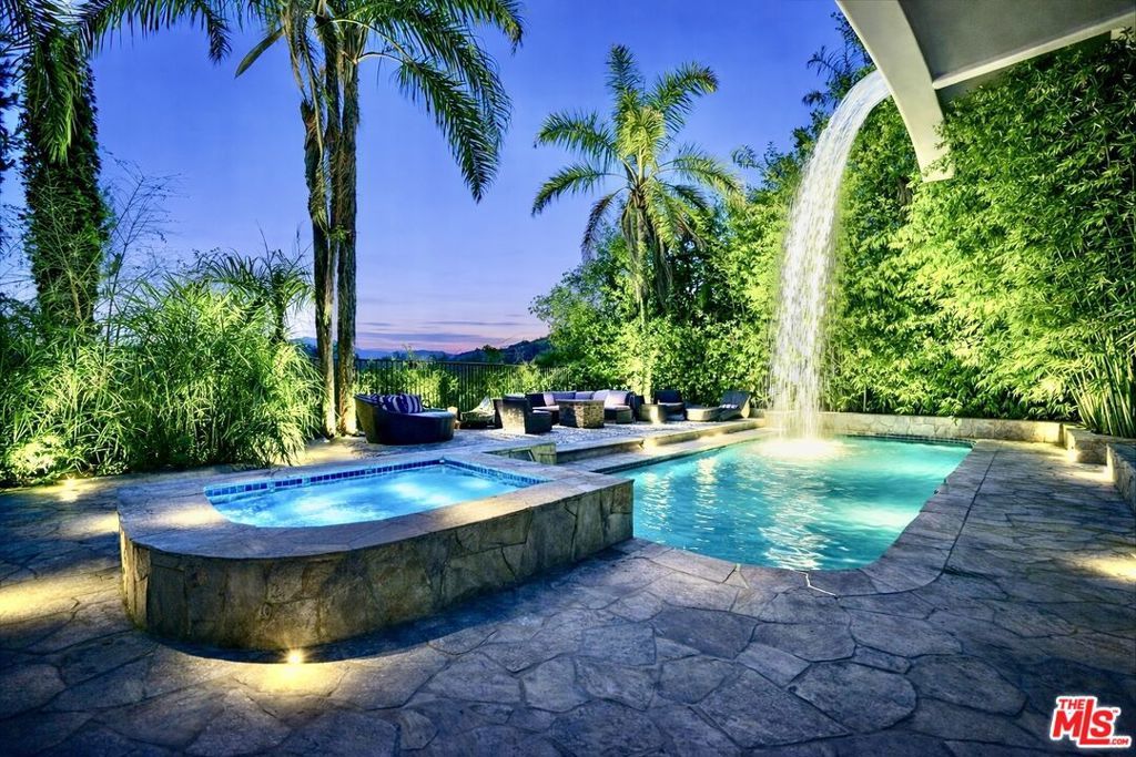 Photo of Listing #26639761