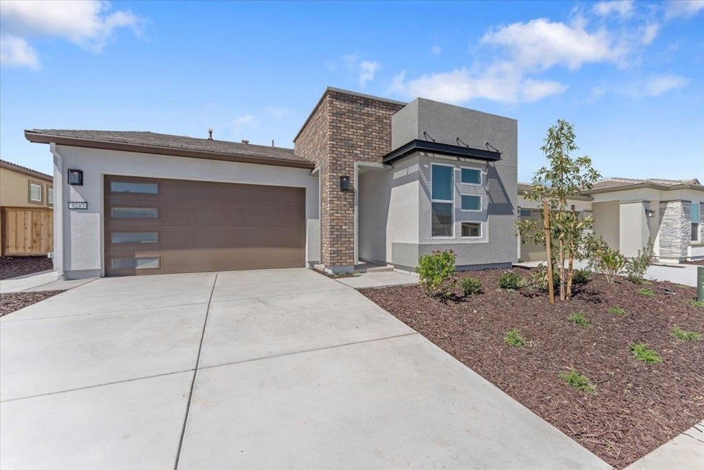 Photo of Listing #41121296