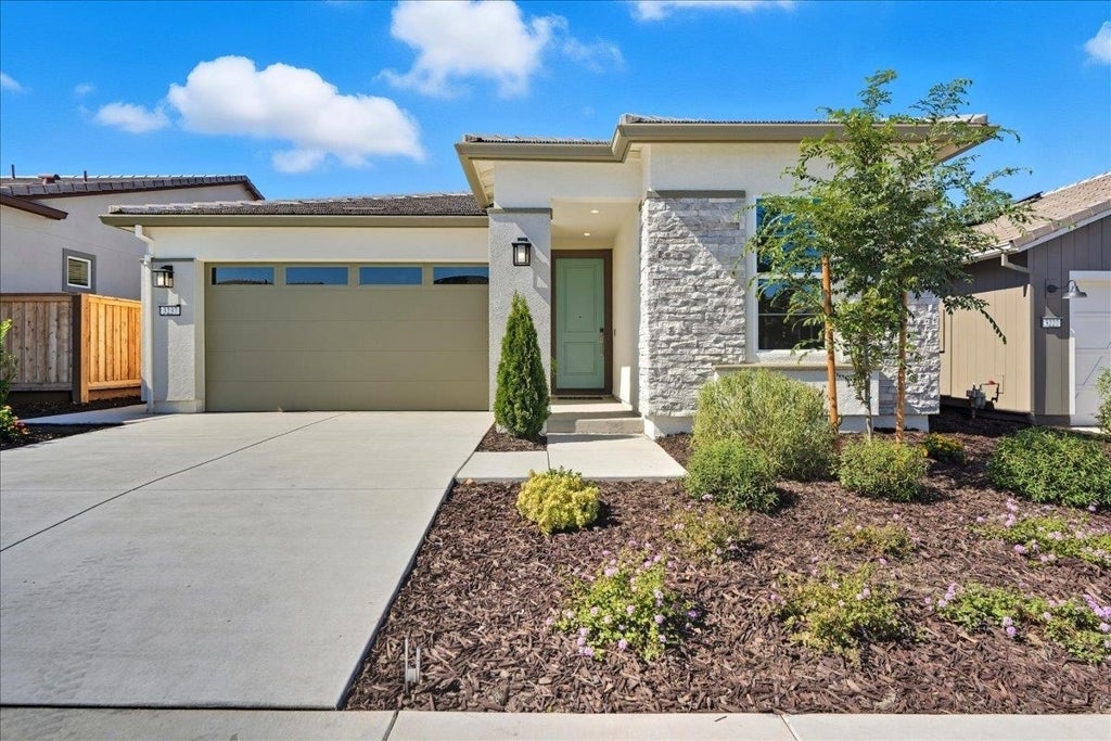 Photo of Listing #41121300