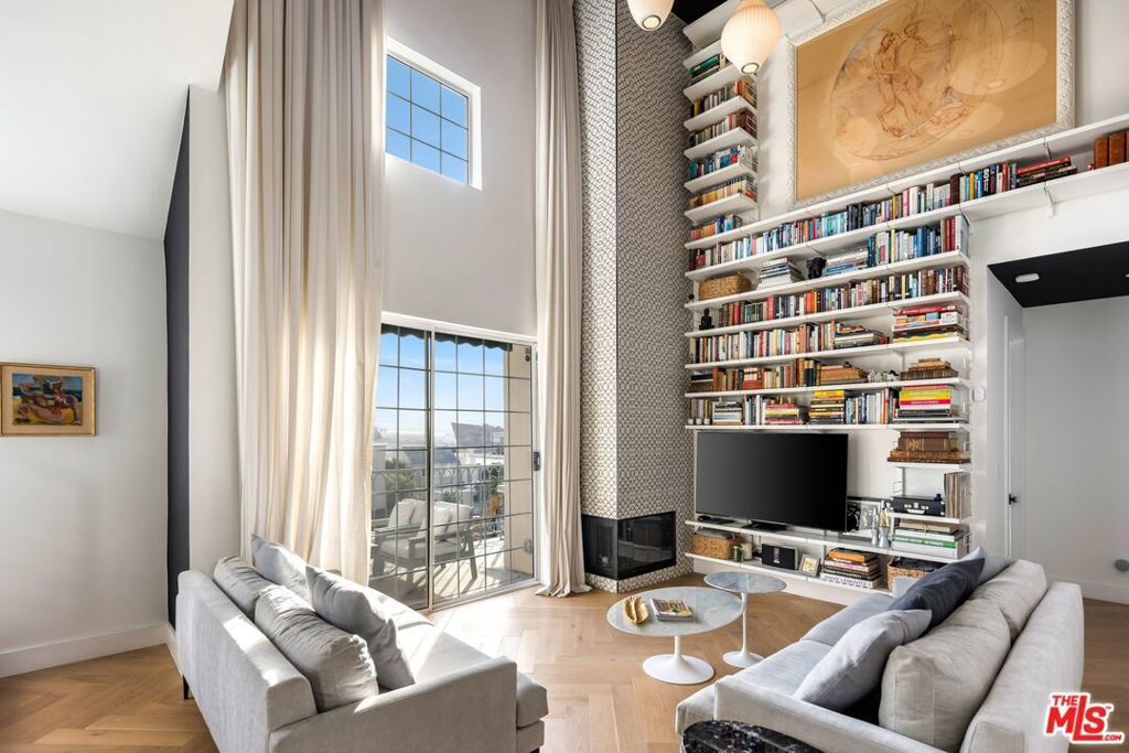 Photo of Listing #26639777