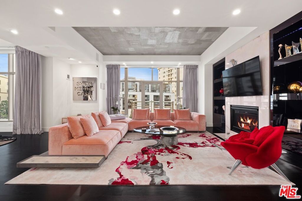 Photo of Listing #26639947