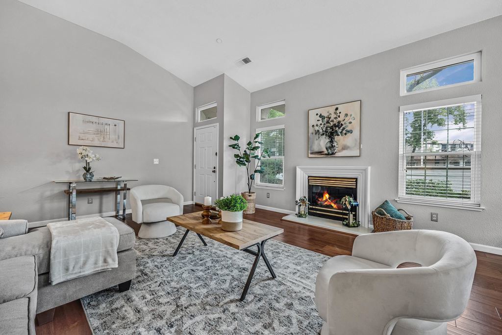 Photo of Listing #41121361