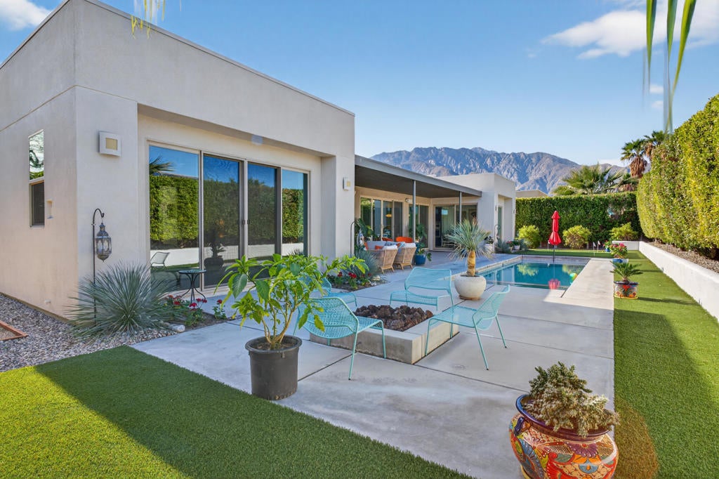 1658 Ava Court, Palm Springs