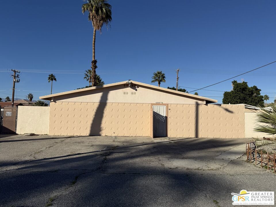68070 Tortuga Road, Cathedral City