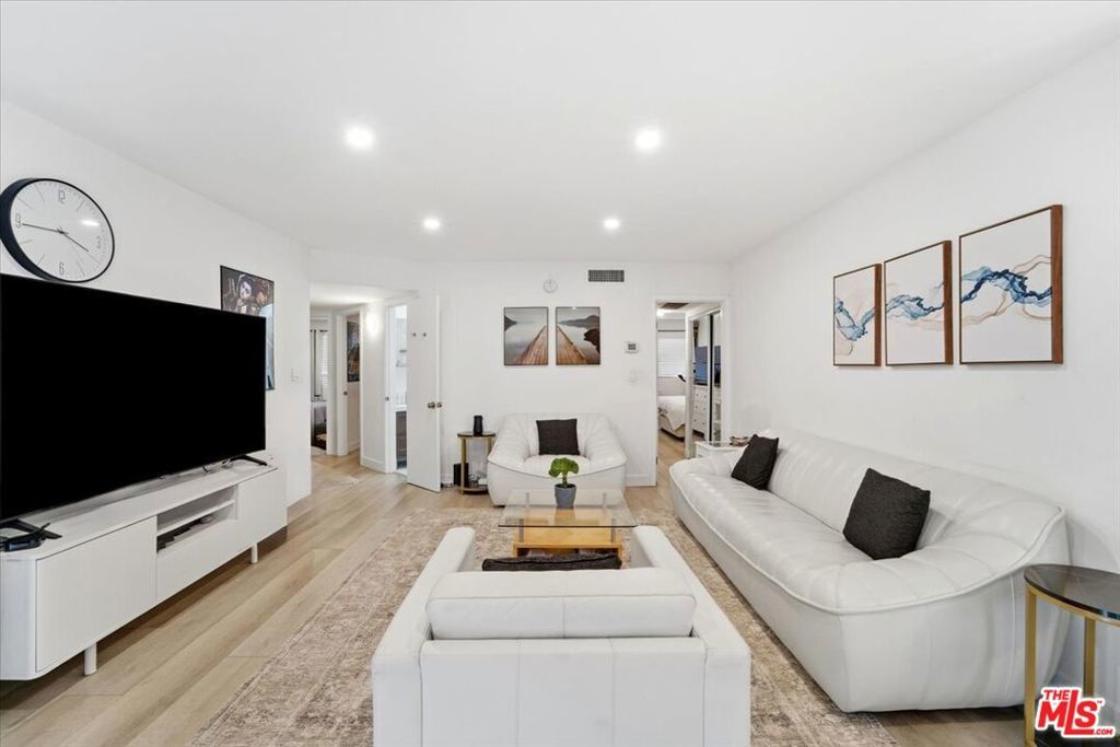 Photo of Listing #26640157