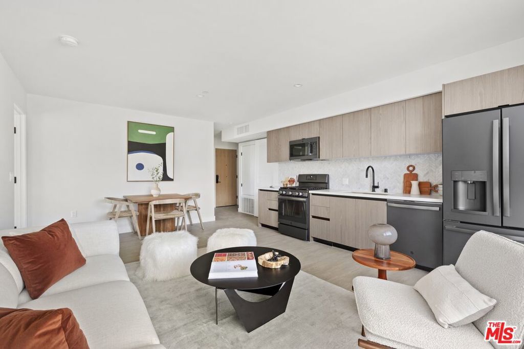 Photo of Listing #26639155