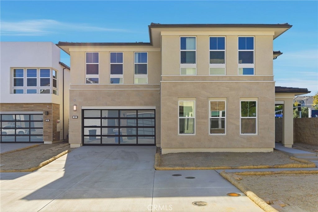 101 Red Oak, Lake Forest