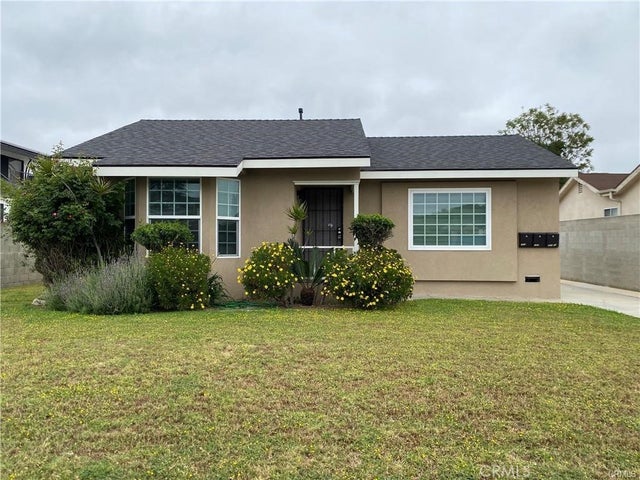 1616 W Gardena, Gardena.